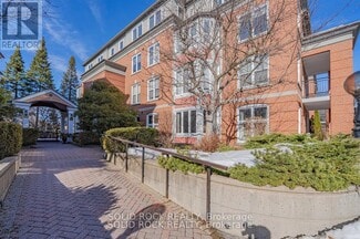 Building Photo - 11-111 Durham Private