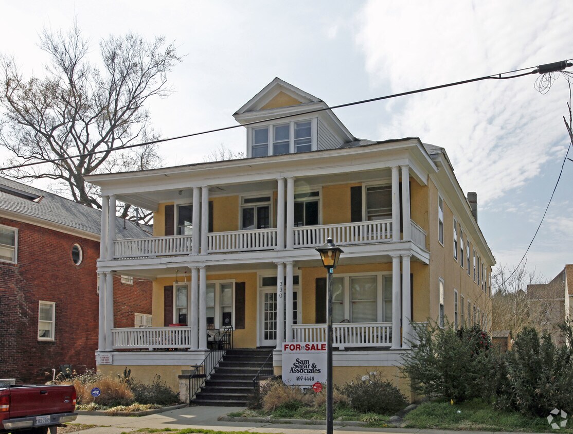 Building Photo - 330 Washington St