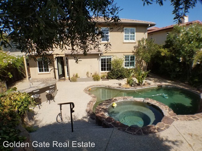 Foto del edificio - 333 Foothill Dr