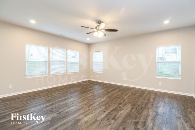 Building Photo - 124 Benford Dr