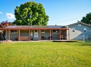 Building Photo - 3765 Geneva Dr