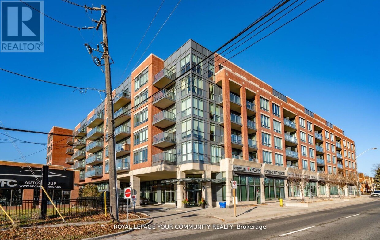 Photo principale - 7608-7608 Yonge St