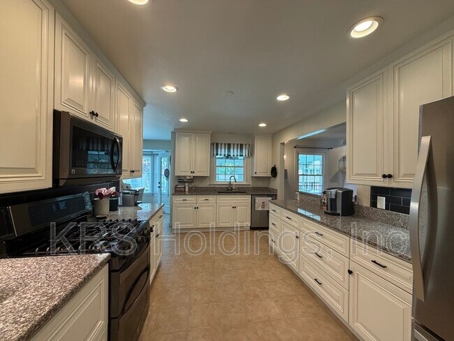 Foto del edificio - 1520 Woodside Ct