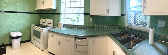 Cocina - 5918 Douglas St