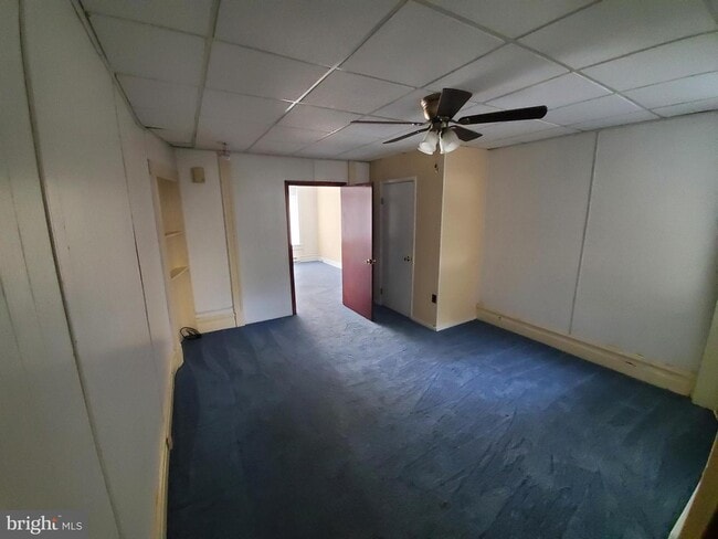 Foto del edificio - 207 E Market St