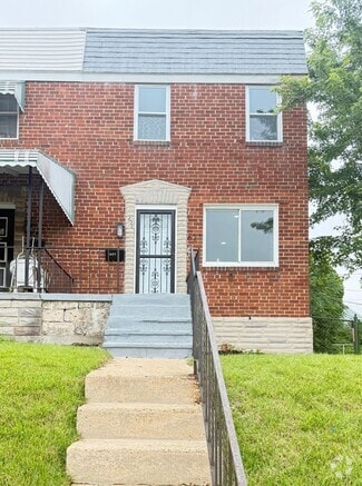 Building Photo - 627 48th St