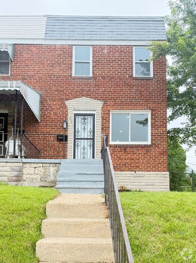 Building Photo - 627 48th St