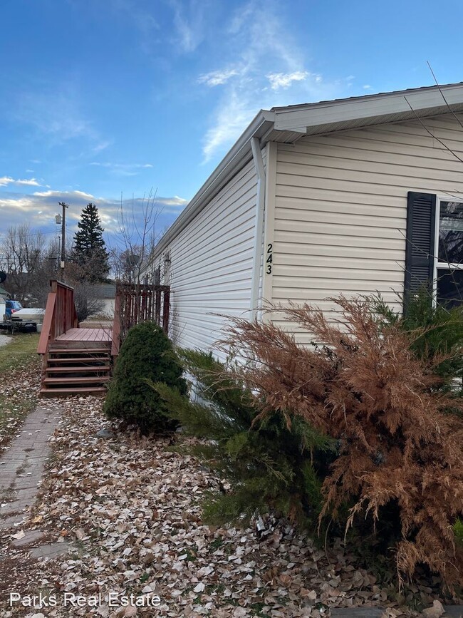 Foto del edificio - 3 br, 2 bath House - 243 W 5th Ave N