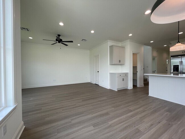 Foto del edificio - Luxurious NEW CONSTRUCTION 4/4.5 Home Near Baylor Campus!