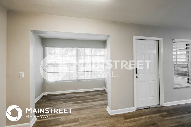 Building Photo - 6212 NW 15th Ct