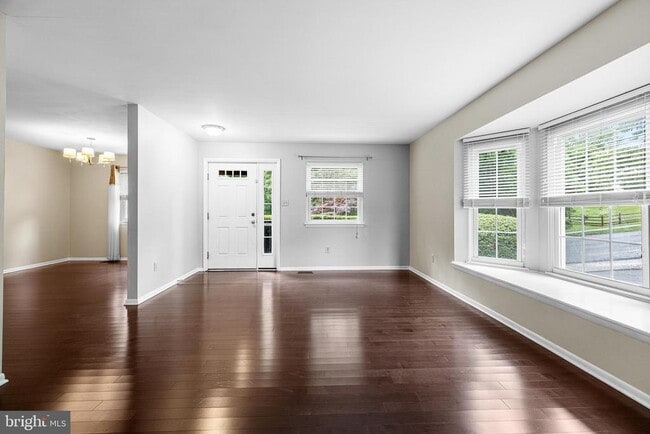 Building Photo - 107 Emery Ct