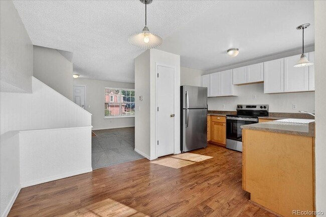 Building Photo - 306 Mulberry Cir