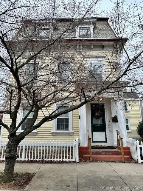 Building Photo - 73 Lyon St