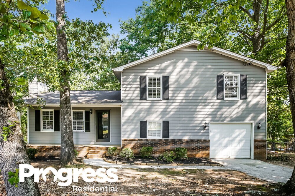 Primary Photo - 2412 Robin Ridge Dr SE