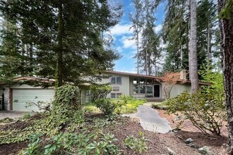 Building Photo - 590 Ridge View Dr