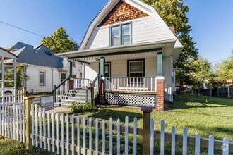 Building Photo - 1405 Windsor St