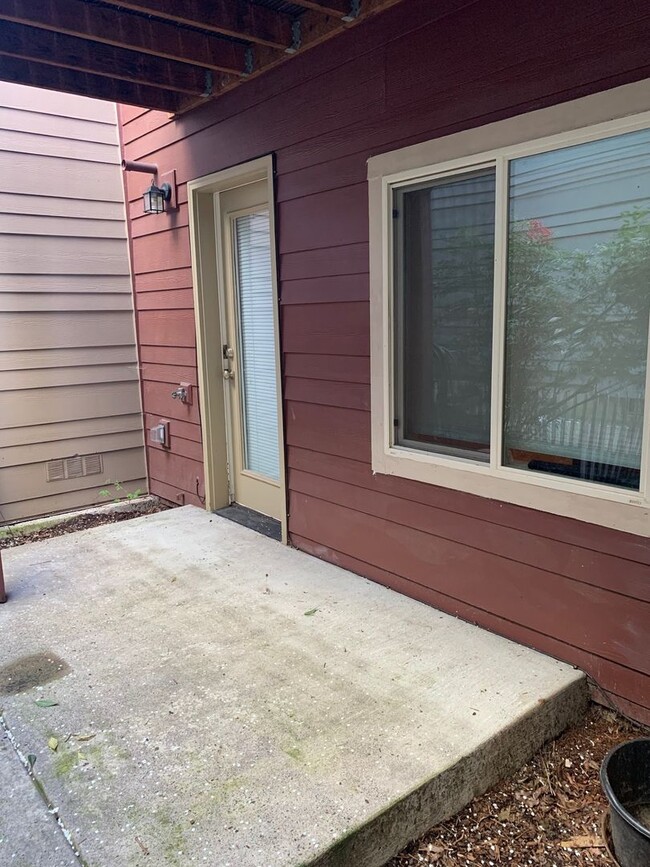 Building Photo - $2,695 - Three Bedrooms, Two & a Half Bath...