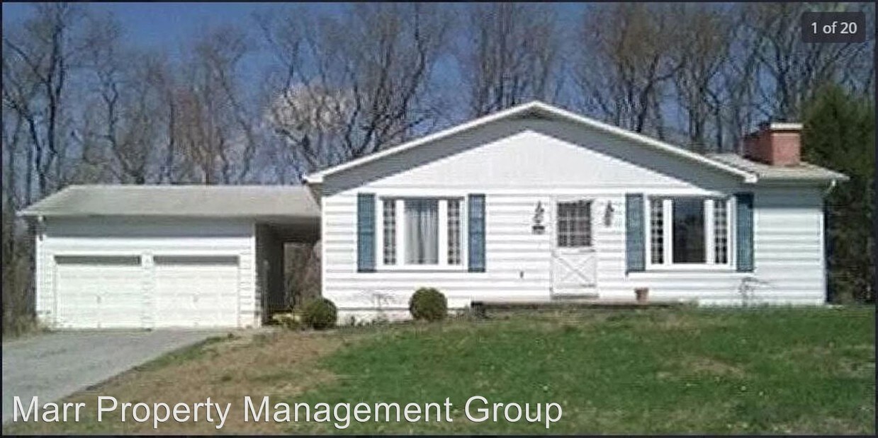 Foto principal - 4 br, 1.5 bath House - 6975 Woodside Ln