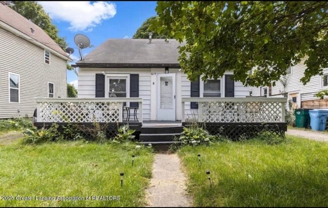 Photo - 614 Woodbury Ave House