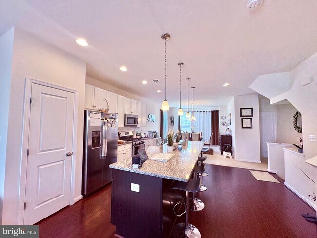 Foto del edificio - 438 Boxelder Dr