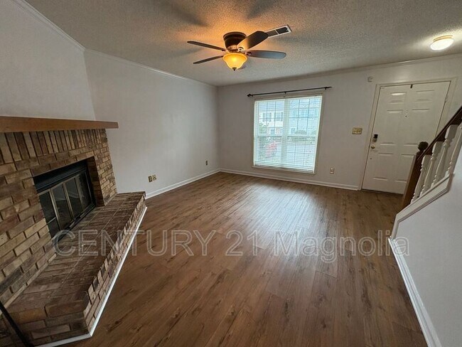 Building Photo - 2121 Turtle Ct