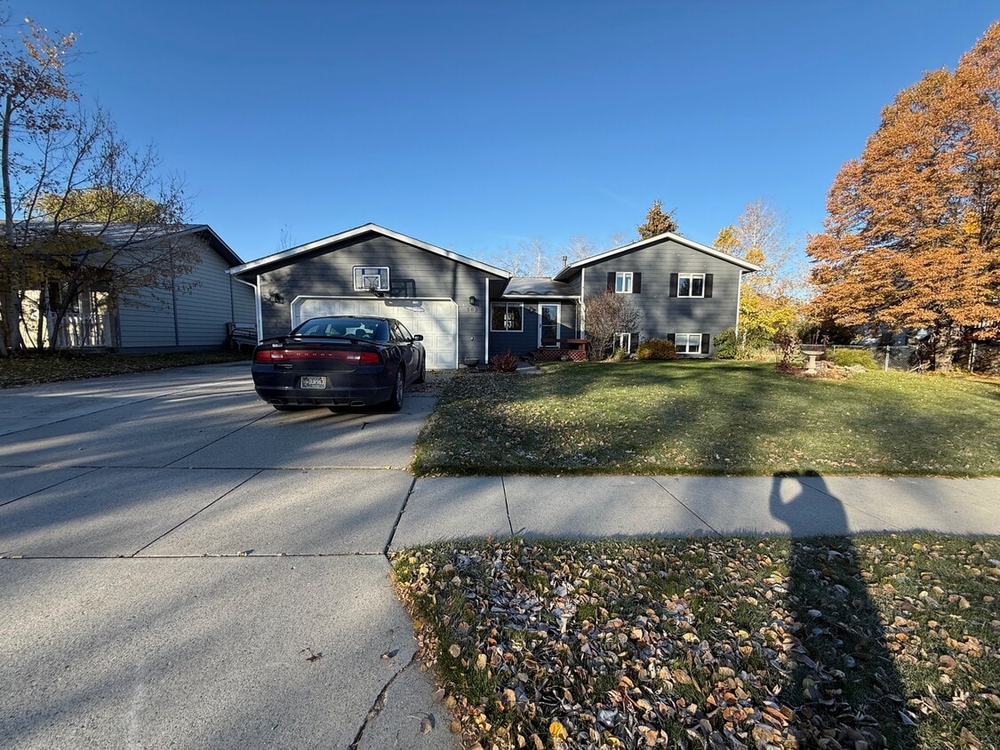 Foto principal - 503 N Yellowstone Ave