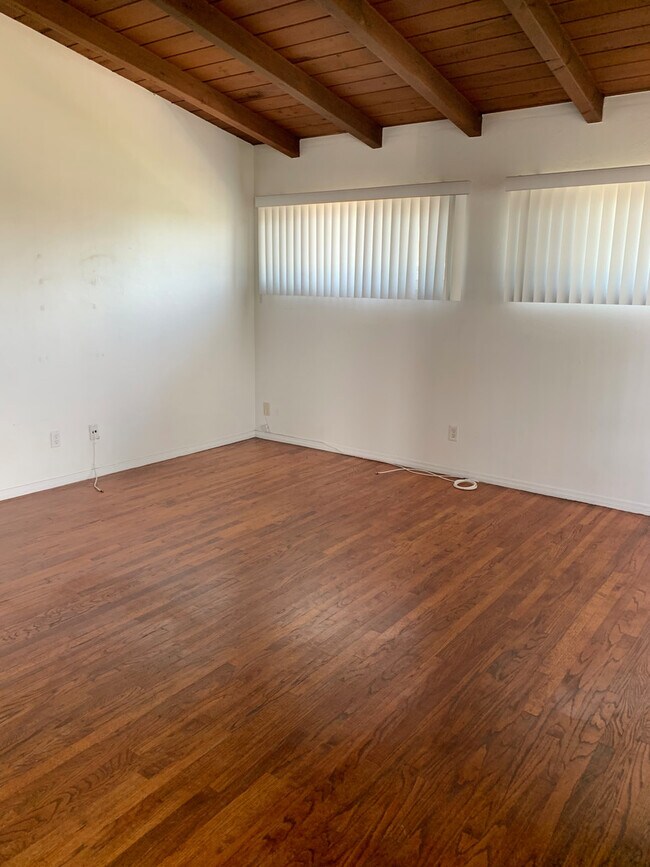 Foto del edificio - Three bedroom Home in Serra Mesa!