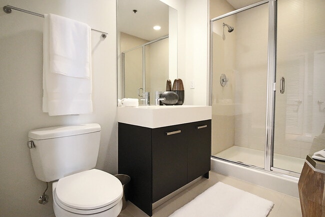 Photo - 148 W Roosevelt Rd Apartment