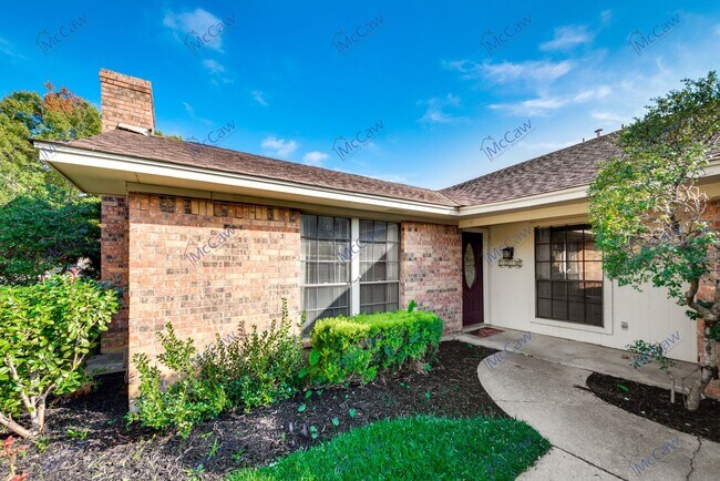 Building Photo - Cute 2/2 Duplex in Arlington!
