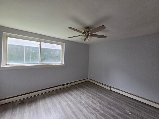 Foto del edificio - 8125 W Chester Pike