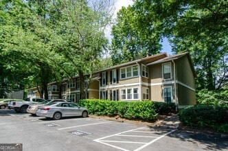 Building Photo - 5157 Roswell Rd