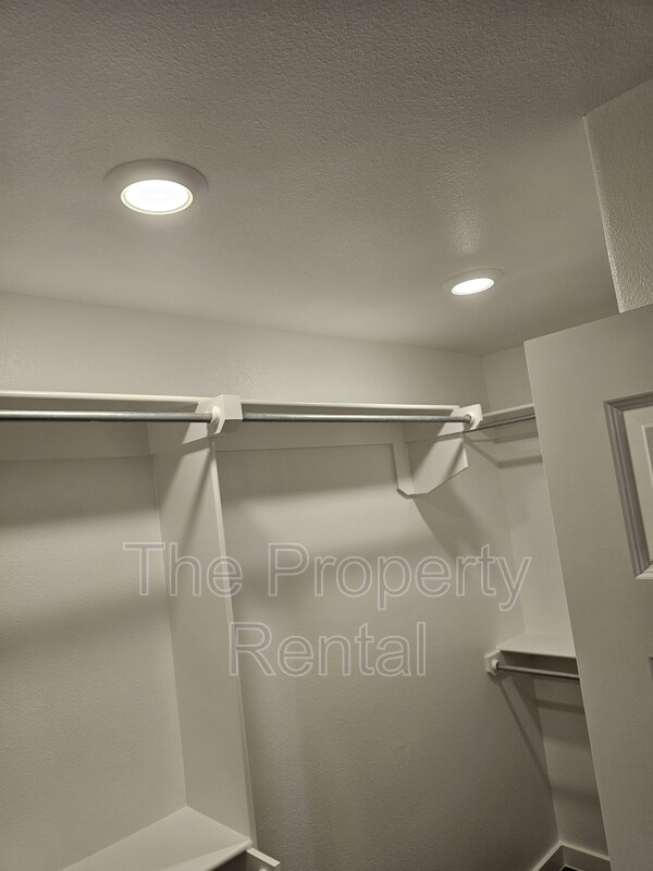 Foto del edificio - 6109 Buckthorn Dr