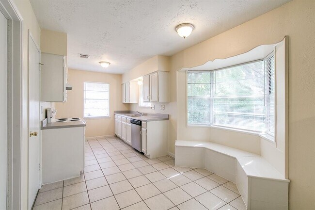 Building Photo - 23311 Whispering Willow Dr