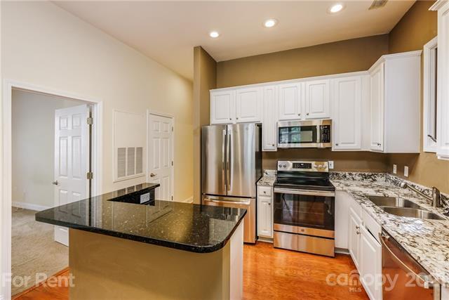 Foto del edificio - 755 N Alexander St