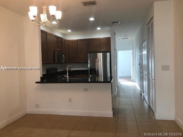 Building Photo - 1028 SW 147th Ave