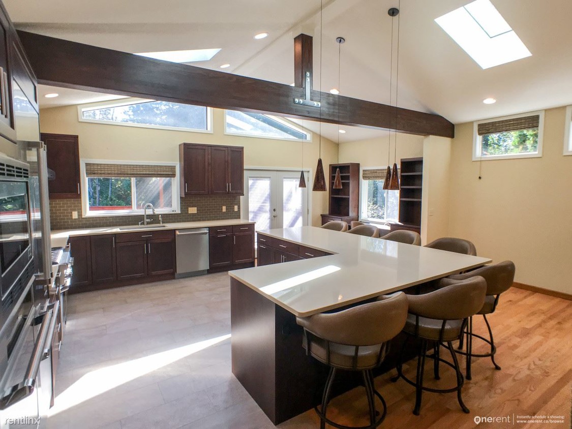 Foto principal - 8713 NE 144th St