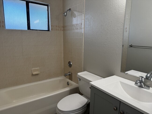 Foto del edificio - 13340 Horizon Blvd