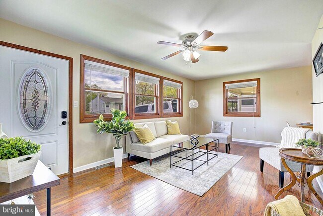 Building Photo - 1622 Tieman Dr