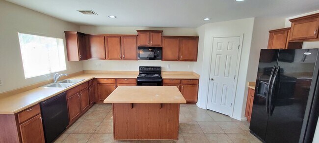Building Photo - Copper Basin 3 bedroom 2.5 bath