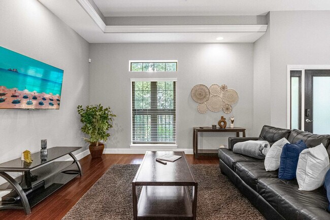Building Photo - 14545 Damai Ln