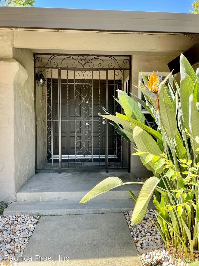 Foto del edificio - 3 br, 2 bath House - 8551 La Riviera Drive