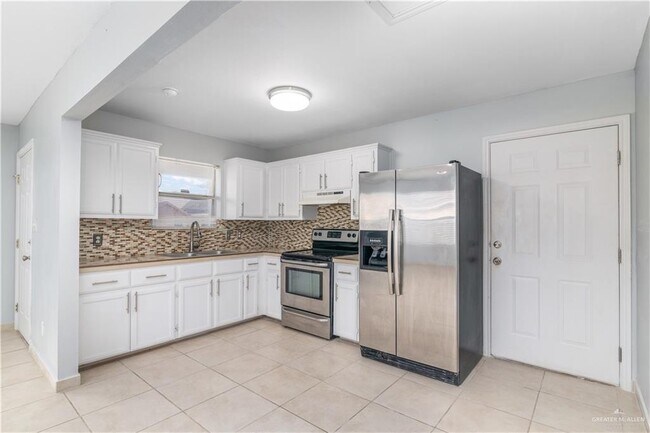 Building Photo - 17 Grayson Ave