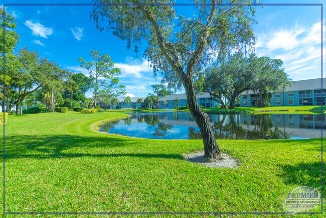 Foto del edificio - ***NORTH NAPLES***PIPER'S POINTE***ANNUAL*...
