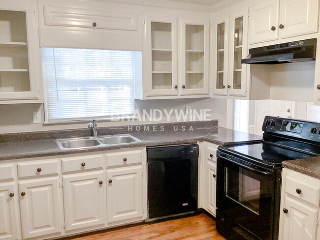 Building Photo - 916 S Deshon Rd