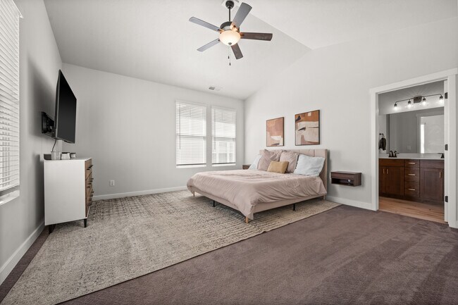 Building Photo - 5087 W Rambutan Way
