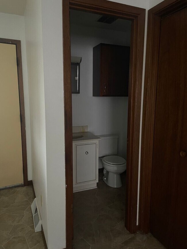 Foto del edificio - 2 Bedroom/1.5 Bathroom in Iowa City near K...