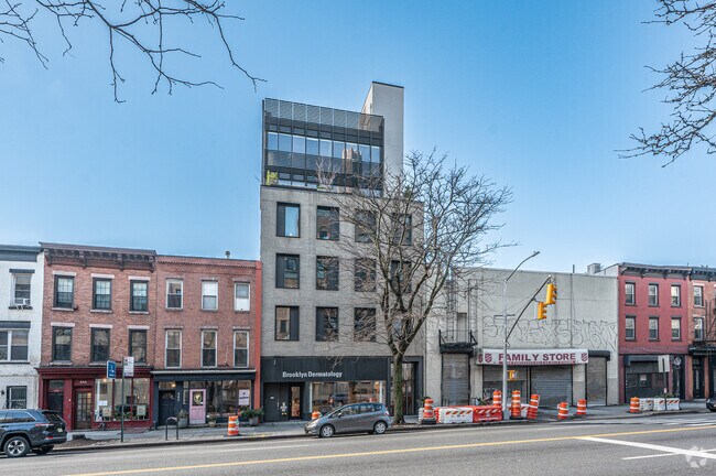 Building Photo - 51 7th Ave