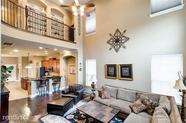 Building Photo - 3 br, 2 bath Townhome - 8632 Pauline St