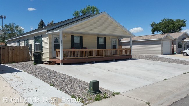 Building Photo - 1314 Pinecrest St