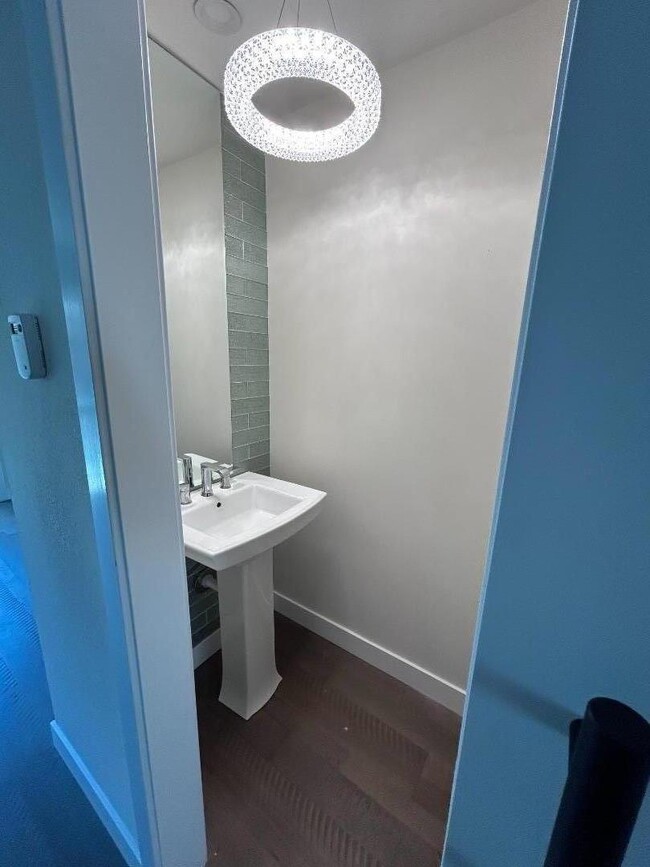 Building Photo - 1231 Oddstad Blvd